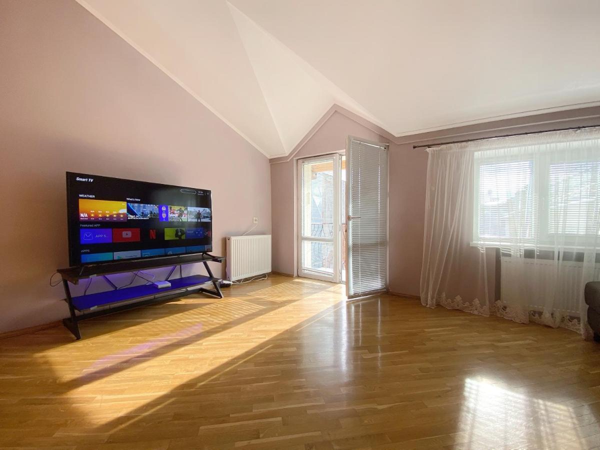 Grand Apartments On Rynok Square Lviv Exterior foto