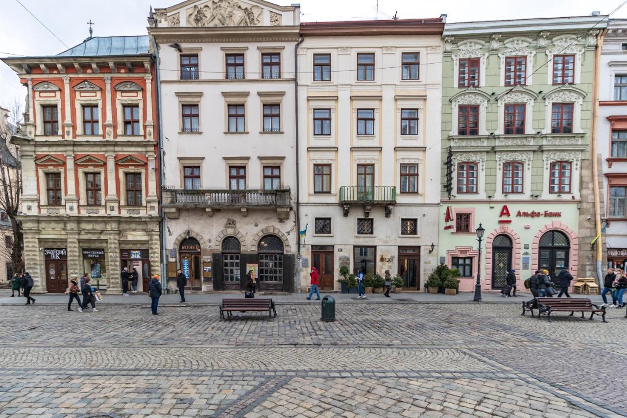 Grand Apartments On Rynok Square Lviv Exterior foto