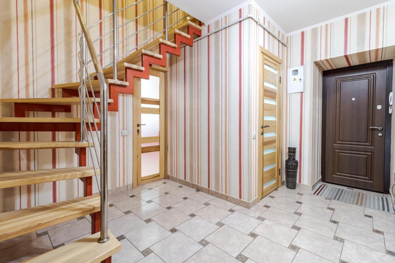 Grand Apartments On Rynok Square Lviv Exterior foto